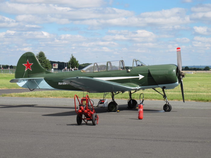 L'avion YAK18 refabriqué par renaissance, l'association qui fait revivre des avions d’antan