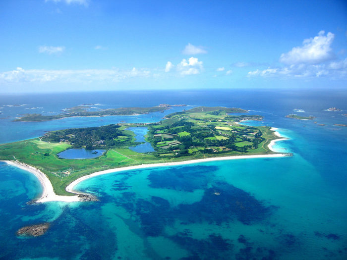 top 5 uk islands to visit with flight sharing